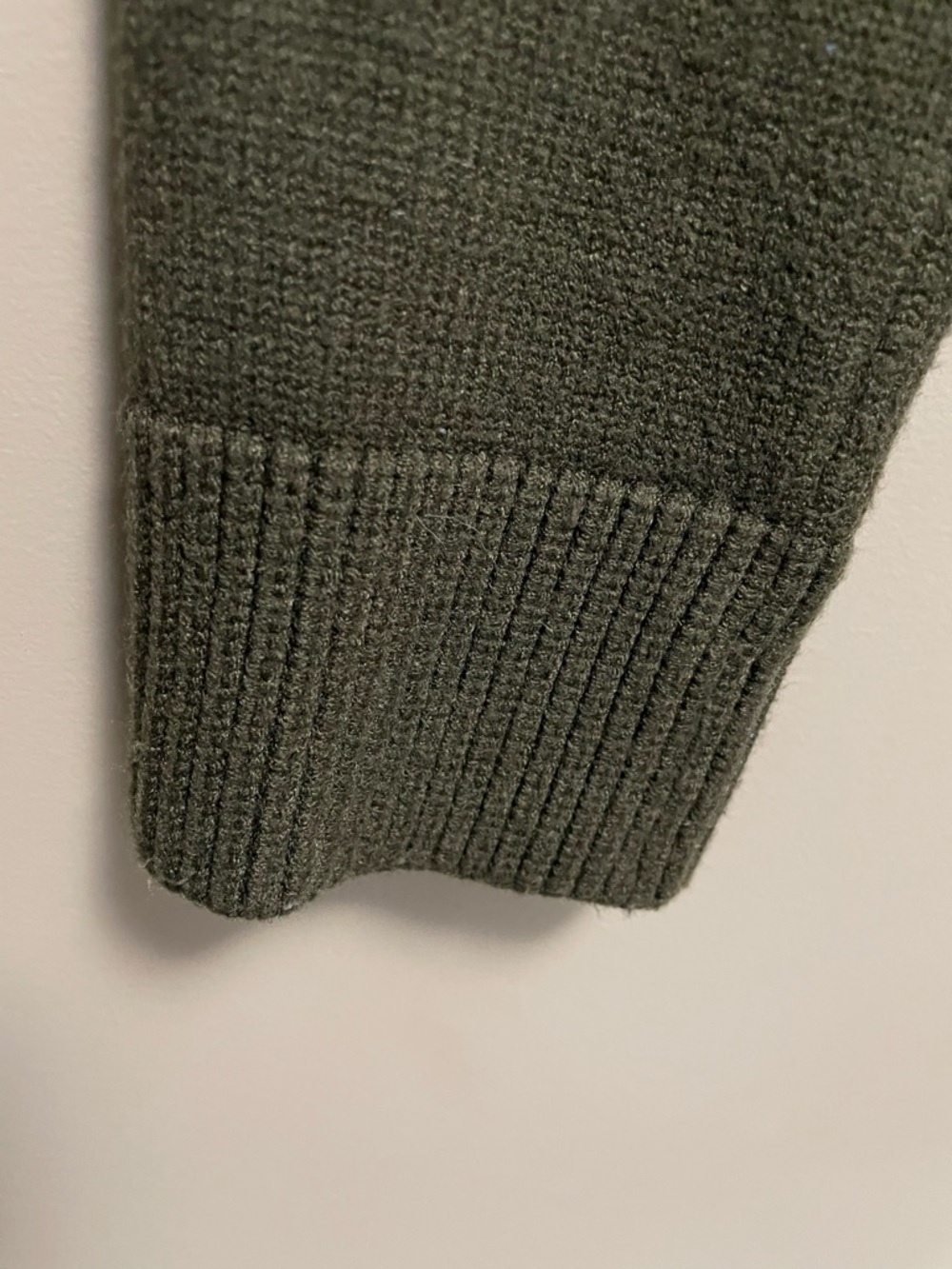 Zara Olive Green Cropped V-Neck Sweater Women’s Medium - Picture 6 of 11